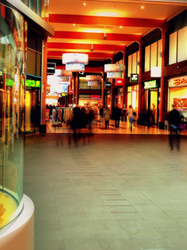 Navigating the Digital Maze: A Guide to Computerised Malls in the UK