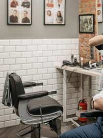 Men Over 35: A Guide to Grooming, Wellness & Hair Loss Solutions
