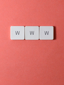 How Website Names Affect the Way We Navigate the Internet