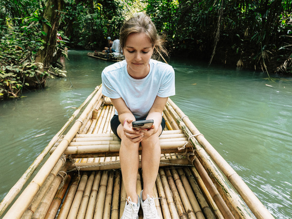 thumbnail of Helpful Tips for UK Travellers to Stay Connected Abroad