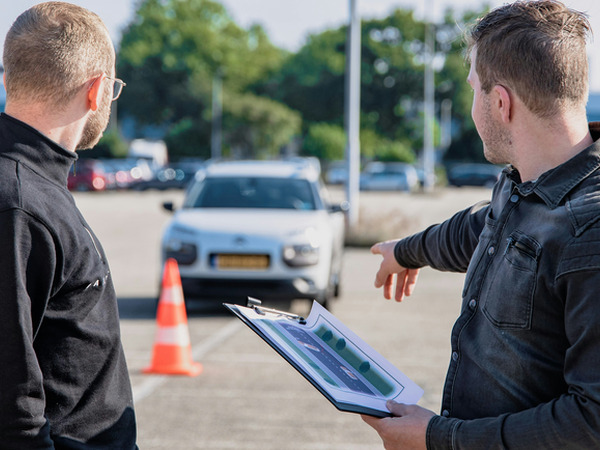 thumbnail of How to Find an English-Speaking Driving School in the Netherlands
